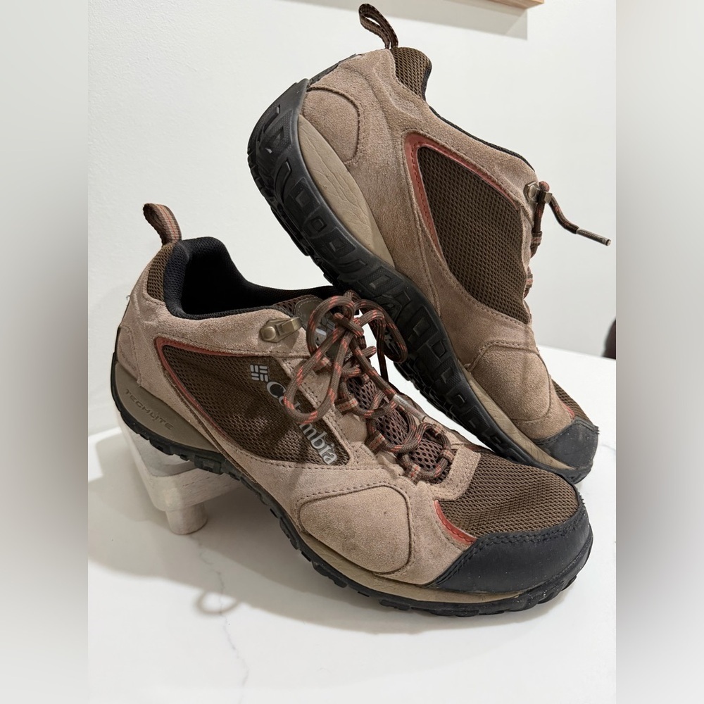 Columbia Men's Size 11.5 Waterproof Hiking Trail Boots